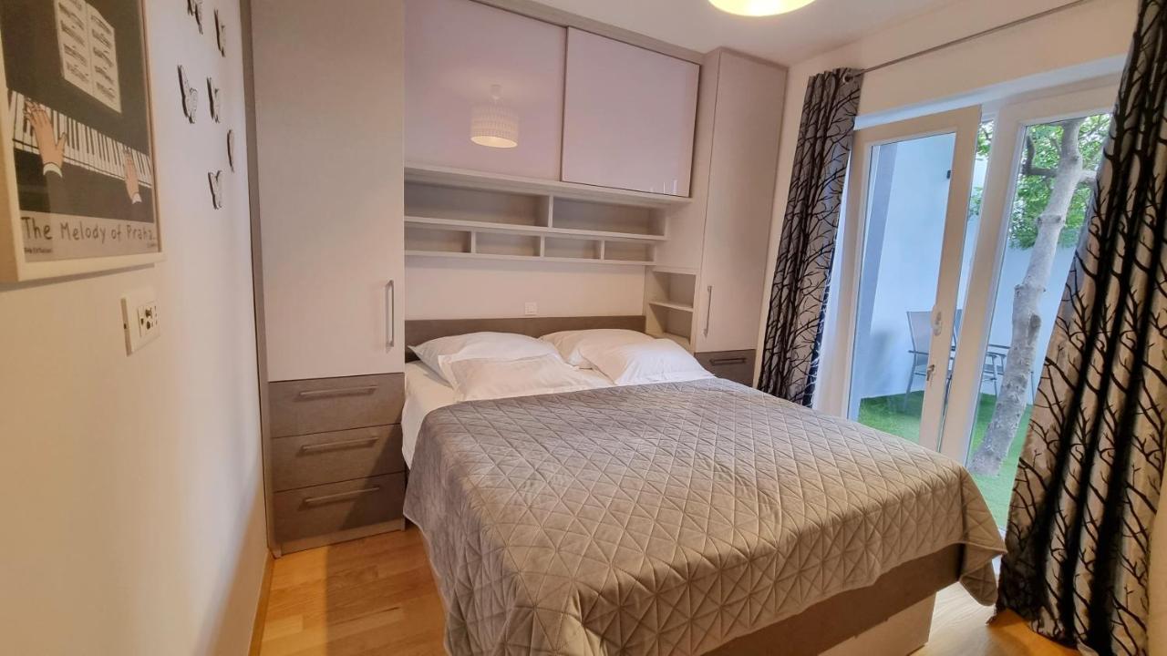Apartman Naranca- With 2 Bedrooms Makarska Exterior foto